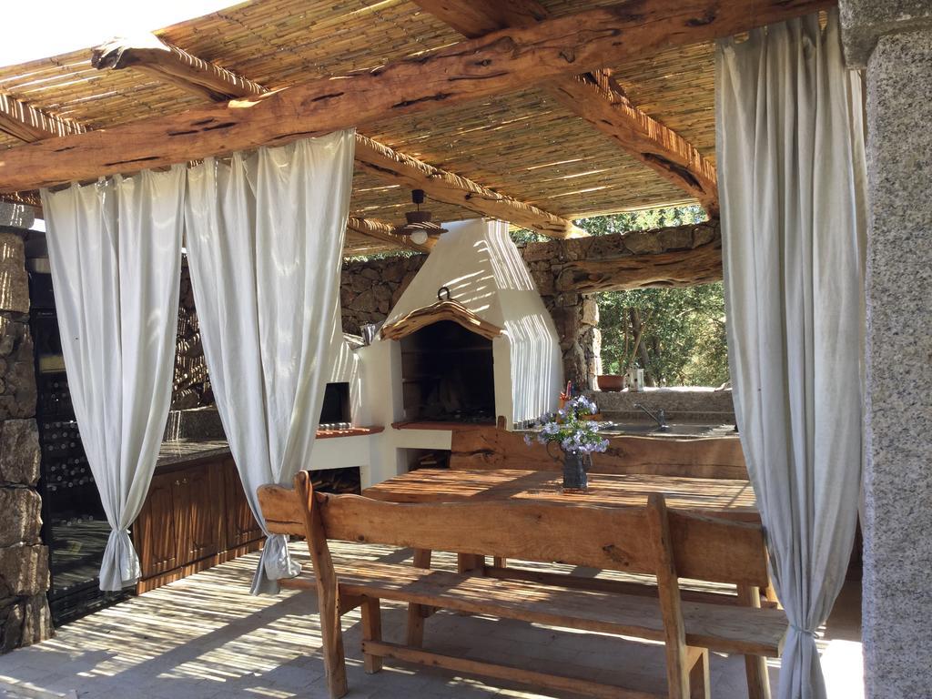 Il Giardino Di Daniela Bed & Breakfast San Teodoro  Dış mekan fotoğraf